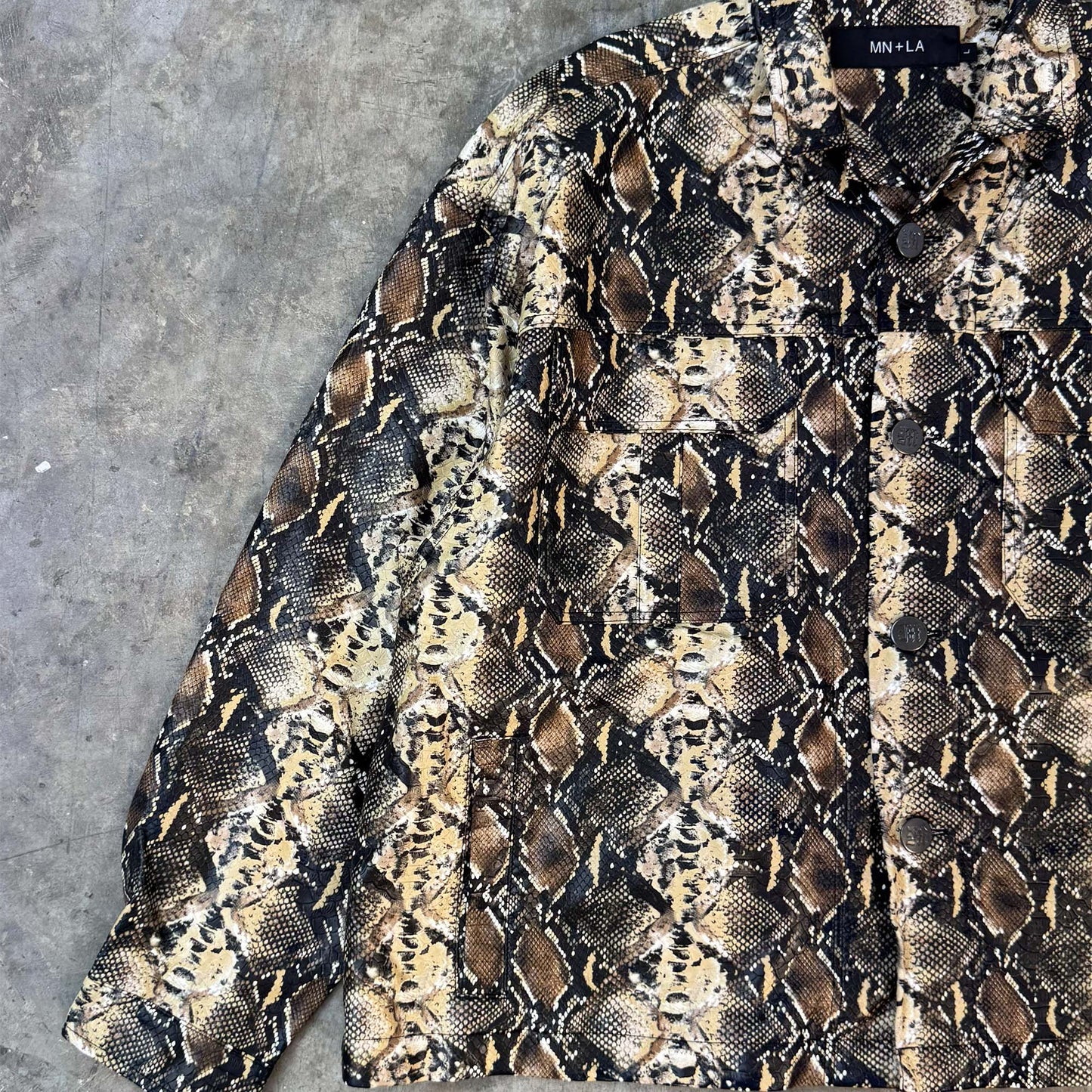 TRUCKER JACKET IN PYTHON