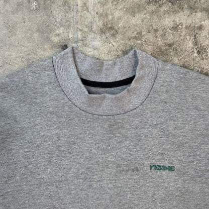 LOUNGE SWEATSHIRT IN HEATHER GREY