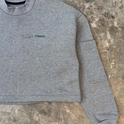 LOUNGE SWEATSHIRT IN HEATHER GREY