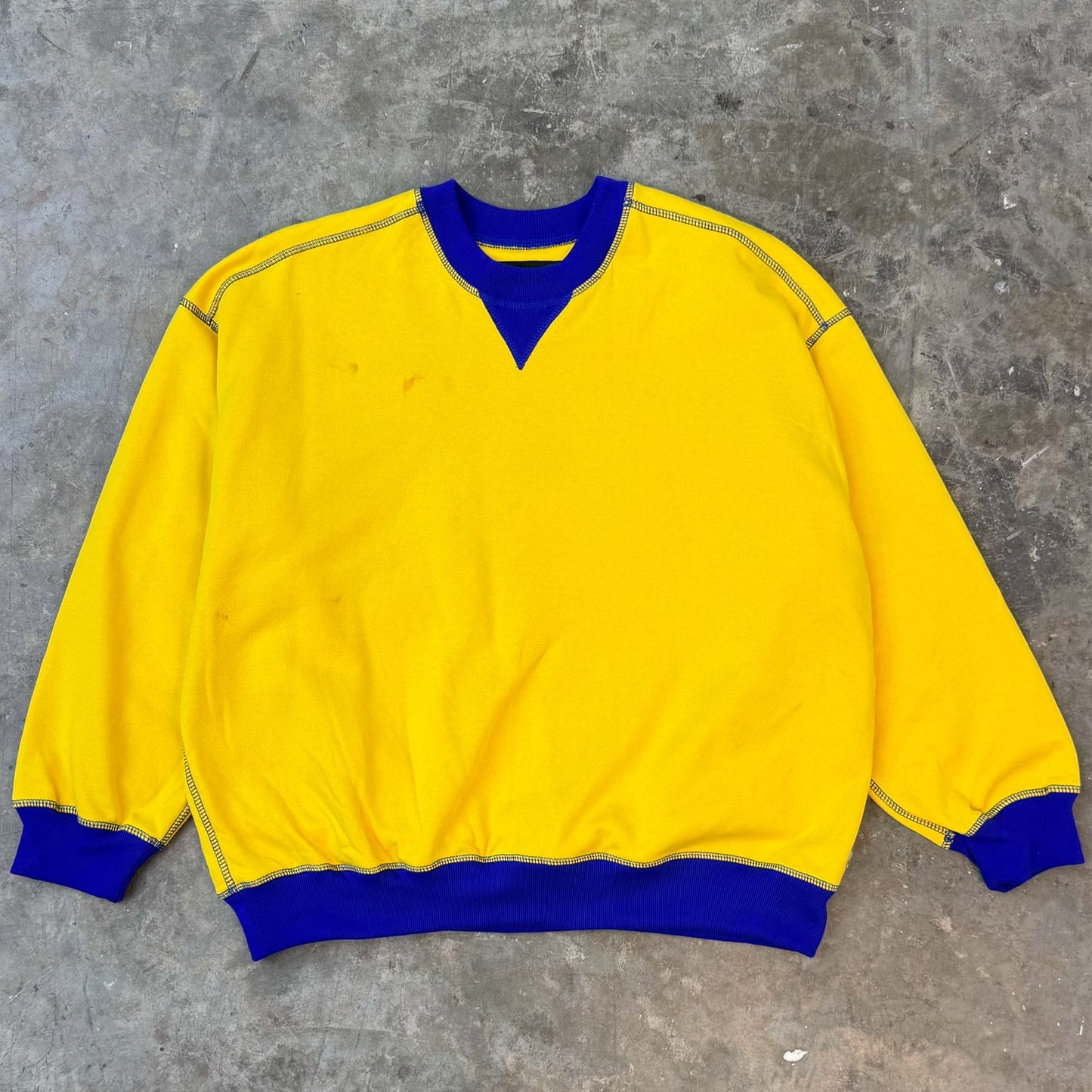 M'$ UNIVERSITY V2 IN CANARY YELLOW