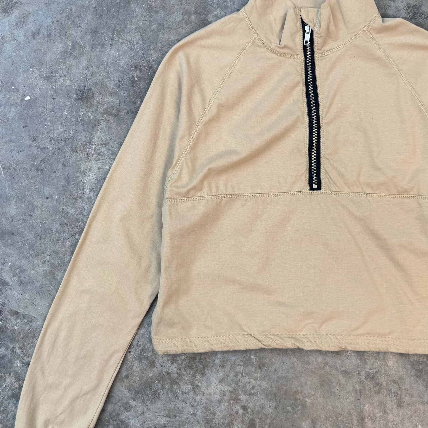 QUARTER ZIP L/S TEE V2 IN WHEAT