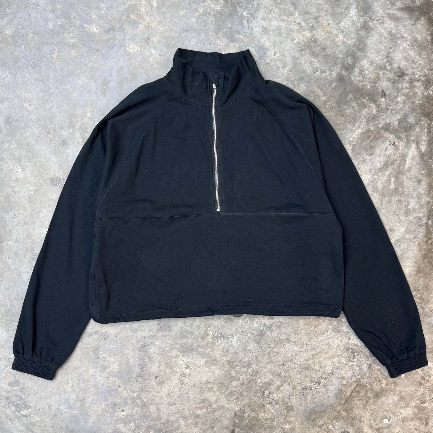 MN+LA™ SWEATSHIRT SAMPLE 008