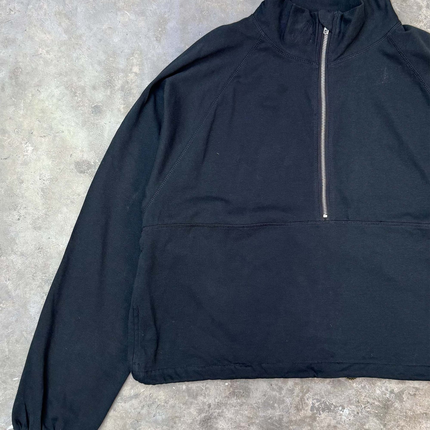 MN+LA™ SWEATSHIRT SAMPLE 008