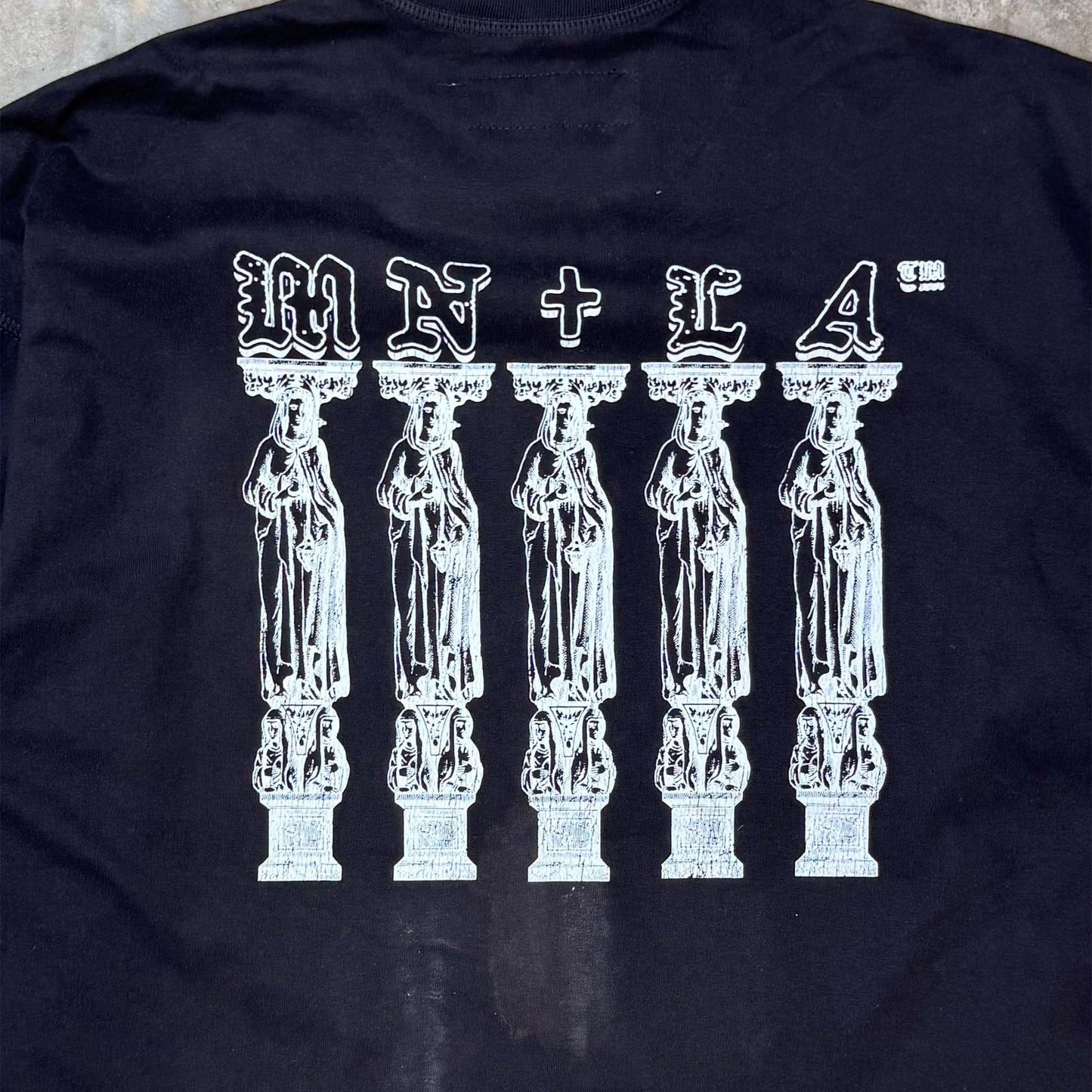 M'$ MOTHERLAND LONGSLEEVE TEE IN ANTHRACITE