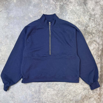 QUARTER ZIP SWEATSHIRT IN NAVY