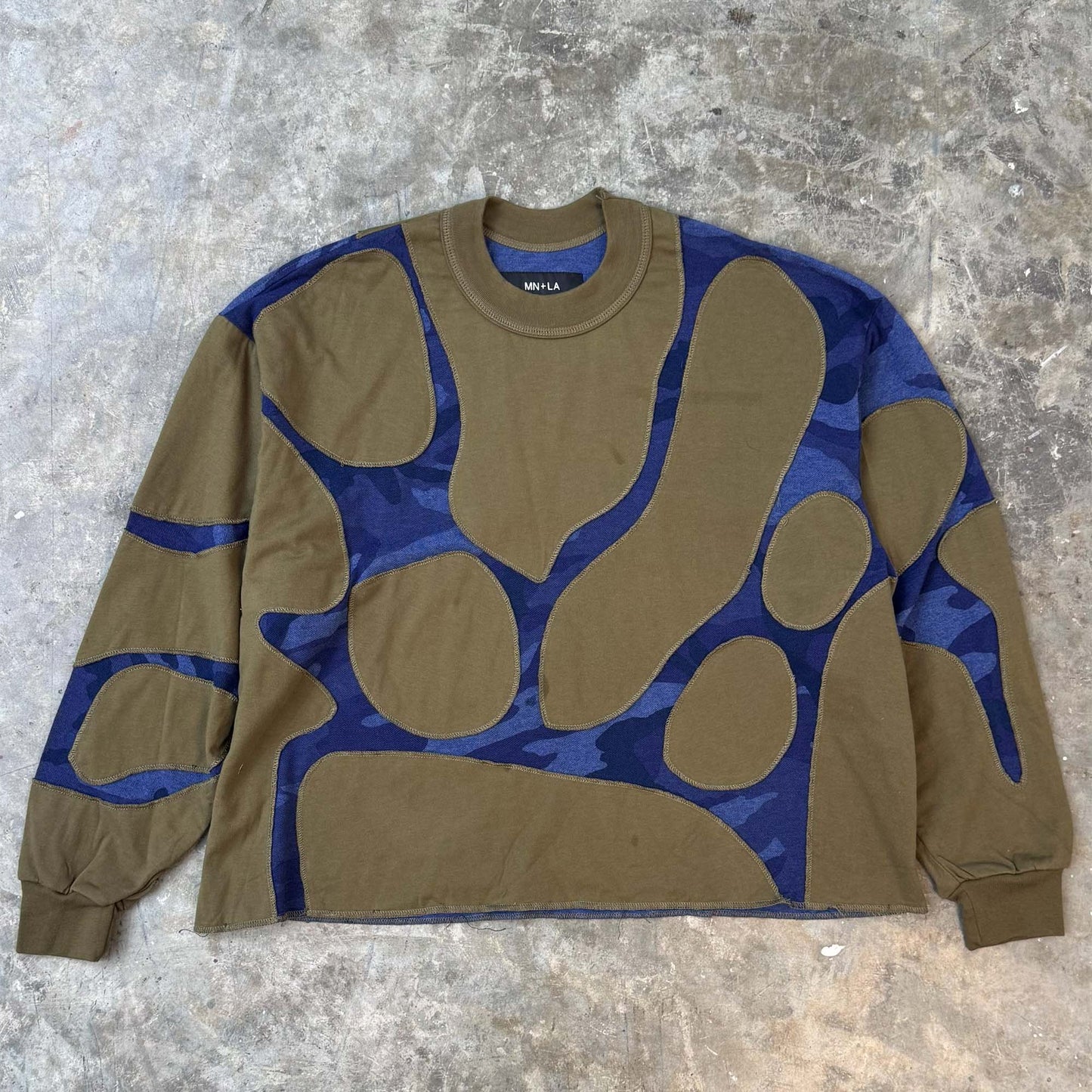 MN+LA™ SWEATSHIRT SAMPLE 009