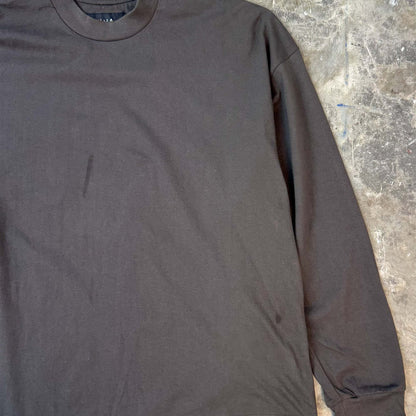 LONGSLEEVE TEE IN CHARCOAL GREY