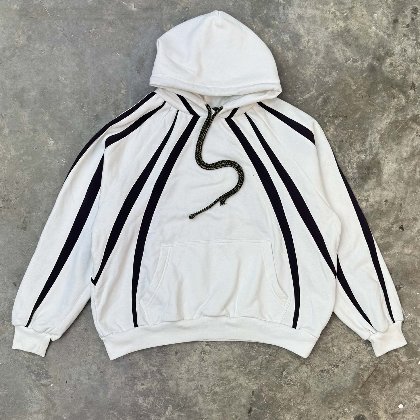 WEAVER HOODIE IN WHITE