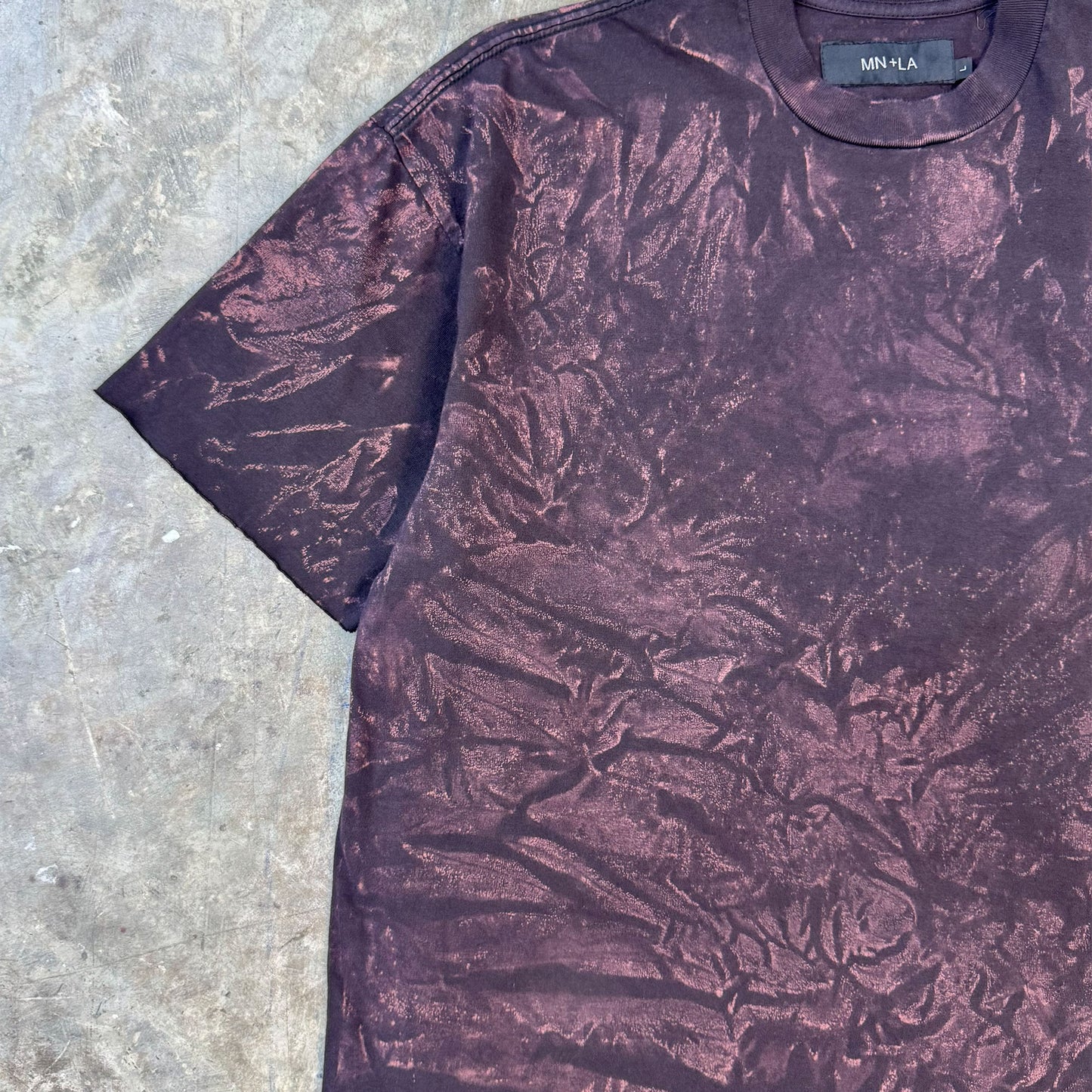 CHOP CHOP TEE IN BASALT