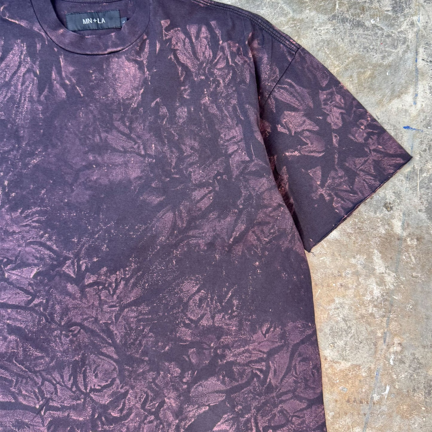 CHOP CHOP TEE IN BASALT