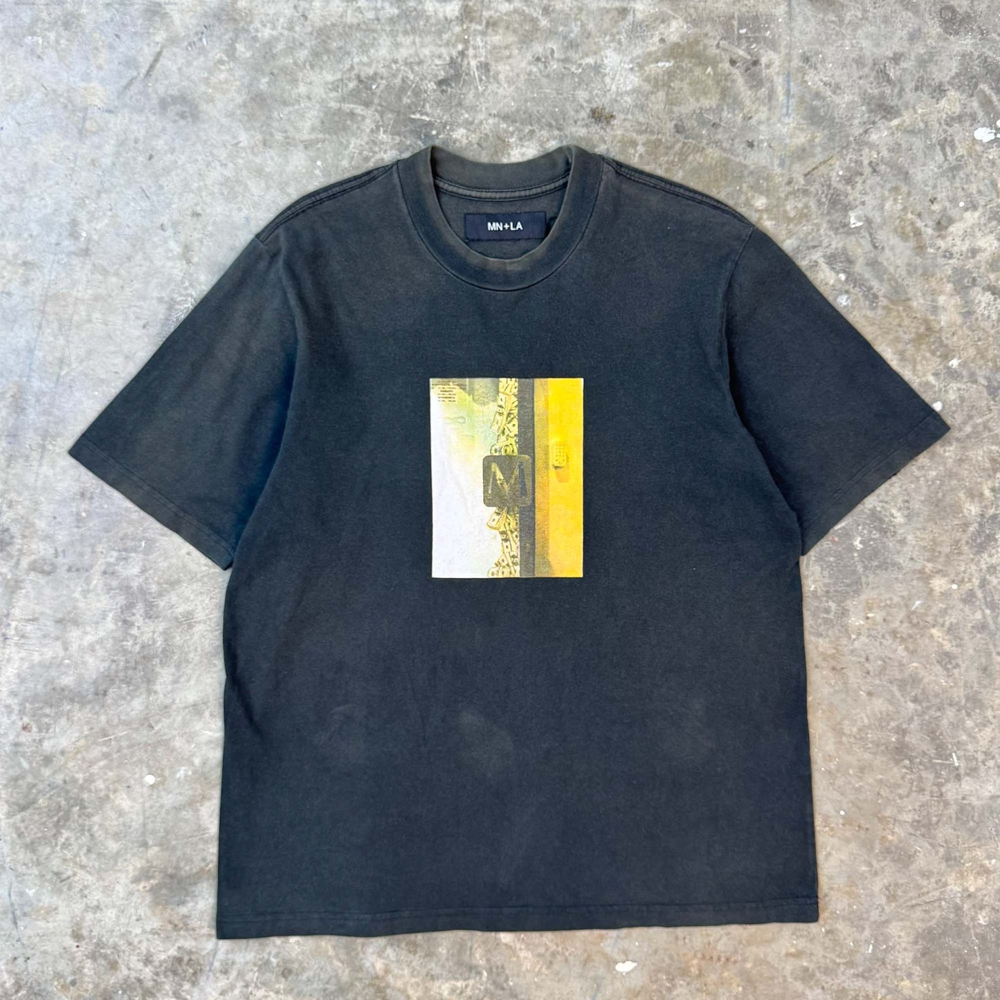 "MILLIONS" TEE IN CAVIAR