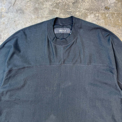 STRIDE V2 TEE IN CAVIAR