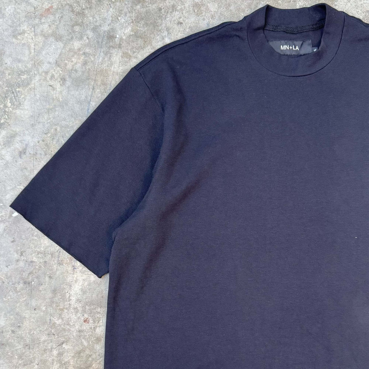 CHOP CHOP TEE IN ANTHRACITE