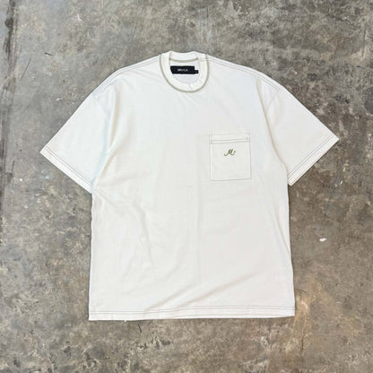 "M+" POCKET TEE IN WHITE