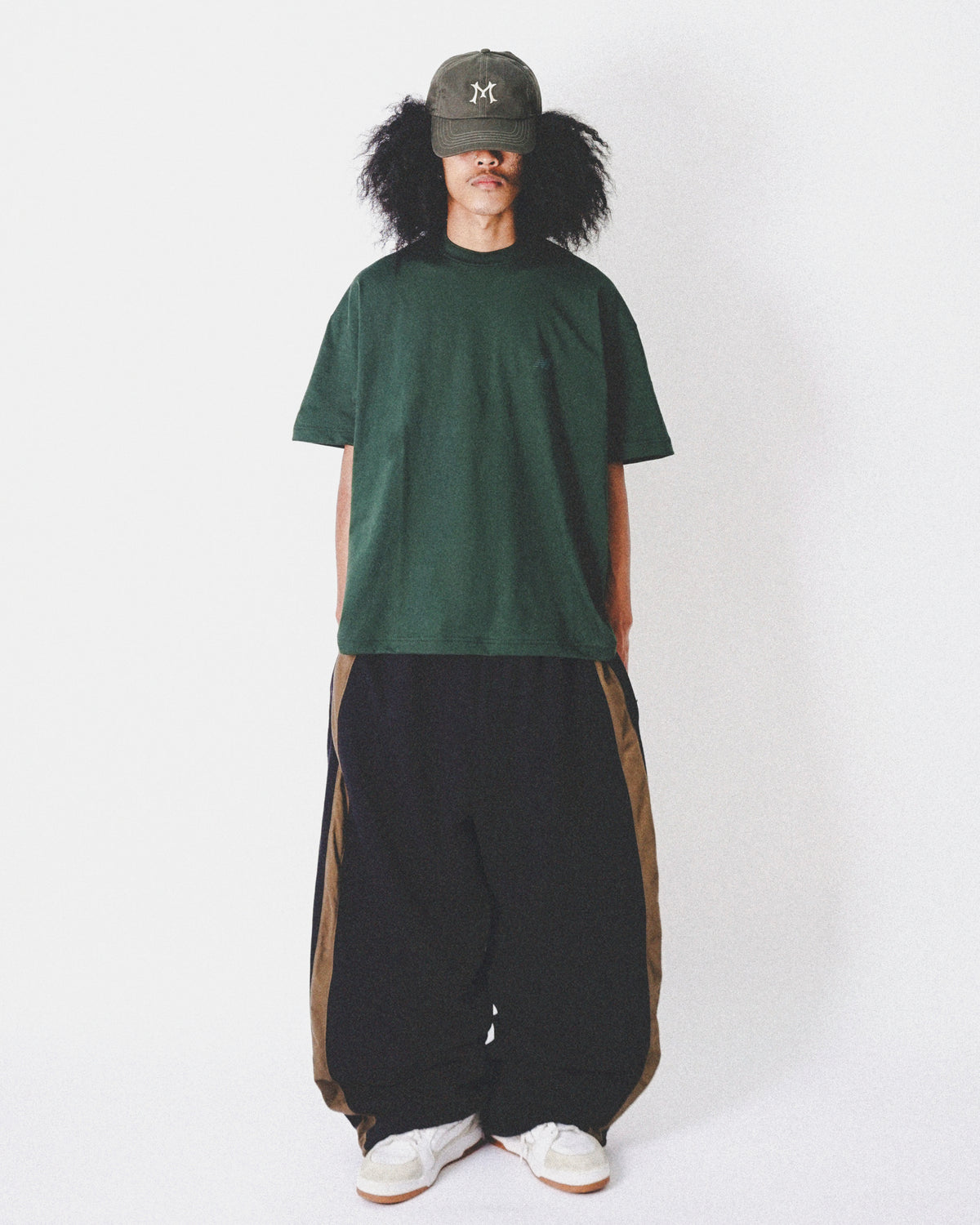 "OUTDOOR EXPLORATION" MULTI LOGO TEE IN HUNTER GREEN