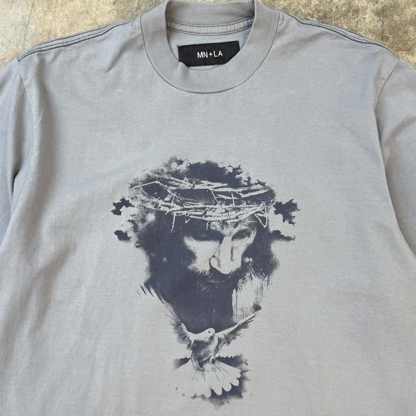 "CROWN OF THORNS" TEE IN GLACIER
