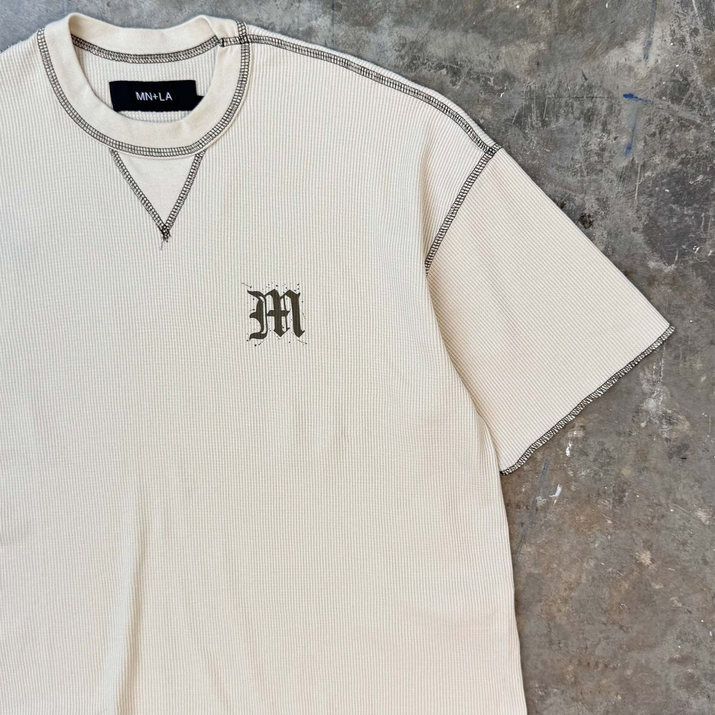 “M’$ SPECK V2” WAFFLE TEE IN OAT