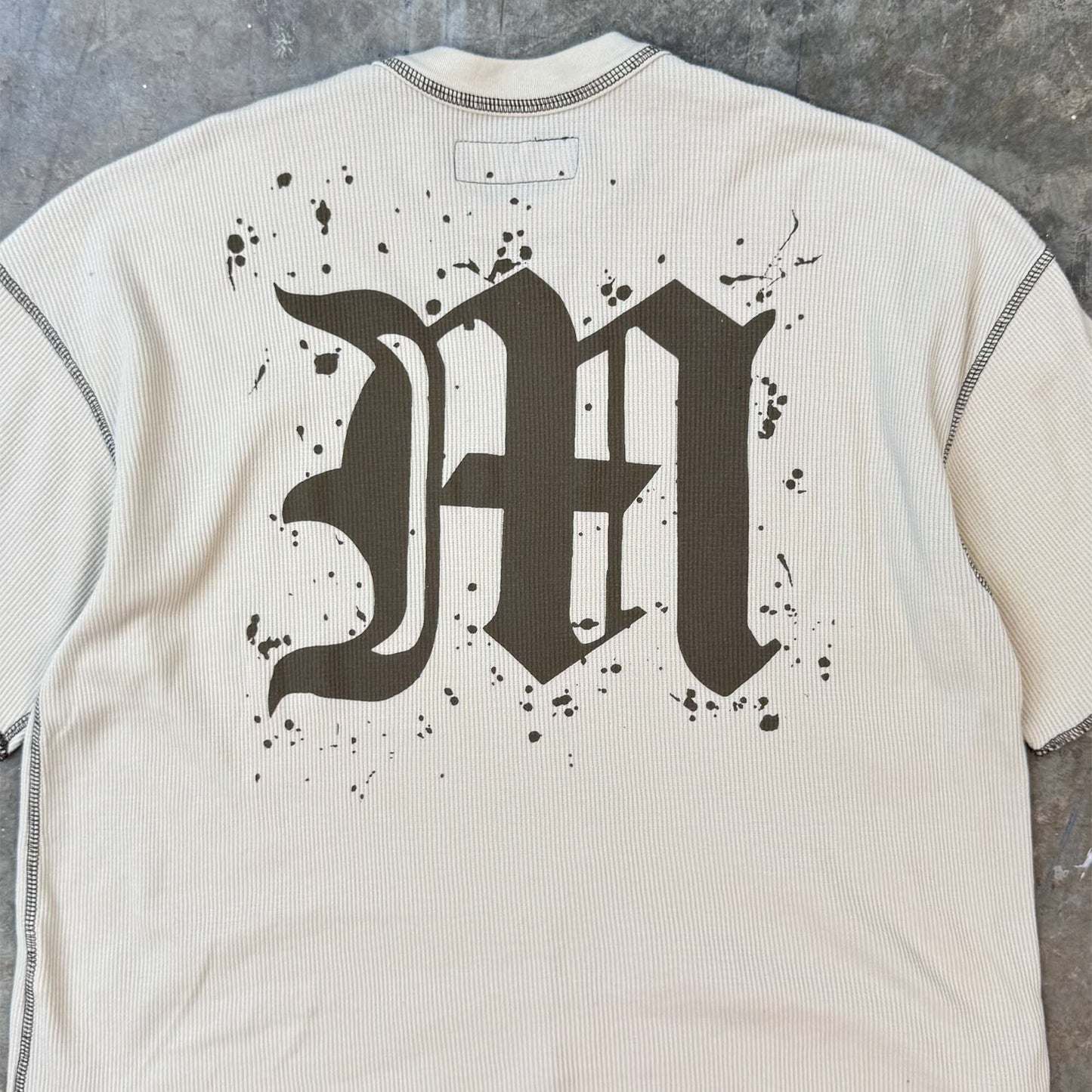 “M’$ SPECK V2” WAFFLE TEE IN OAT