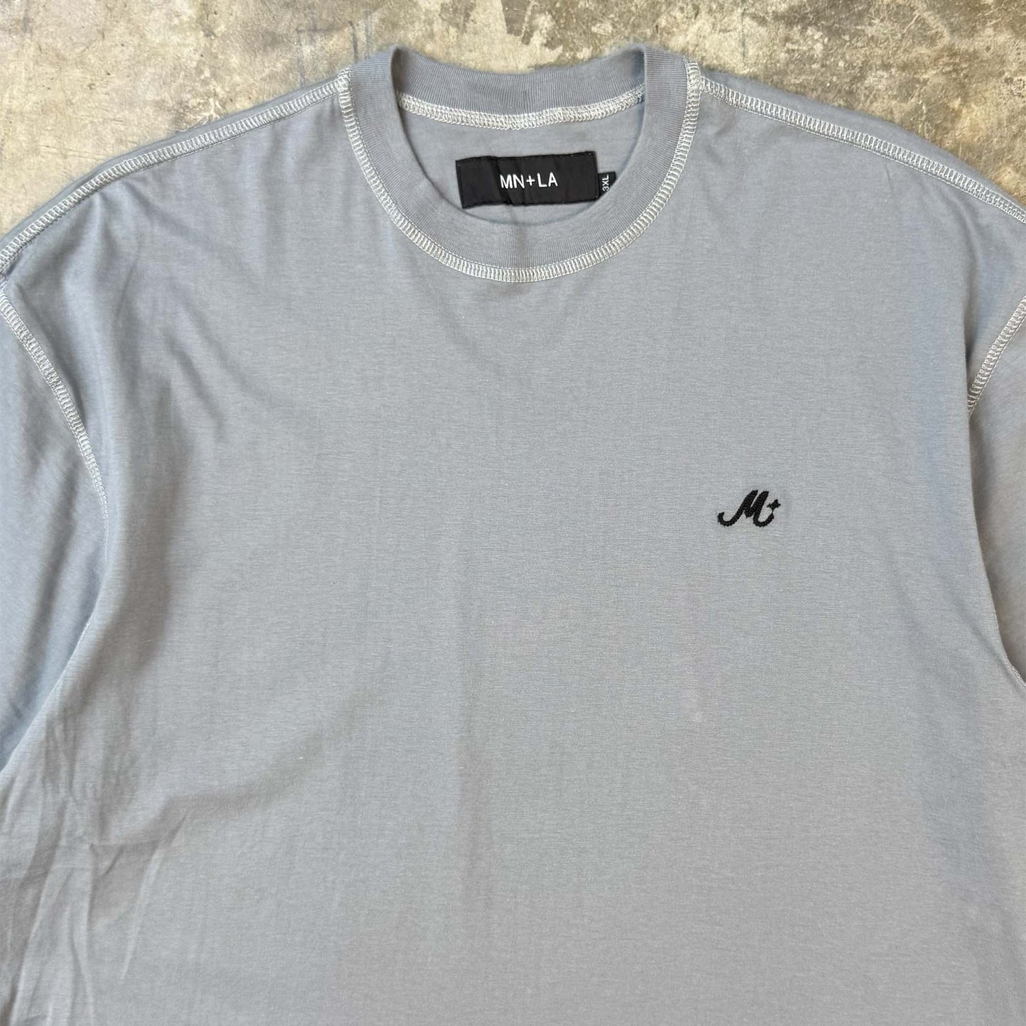 M+ LOUNGE LITE TEE IN GLACIER
