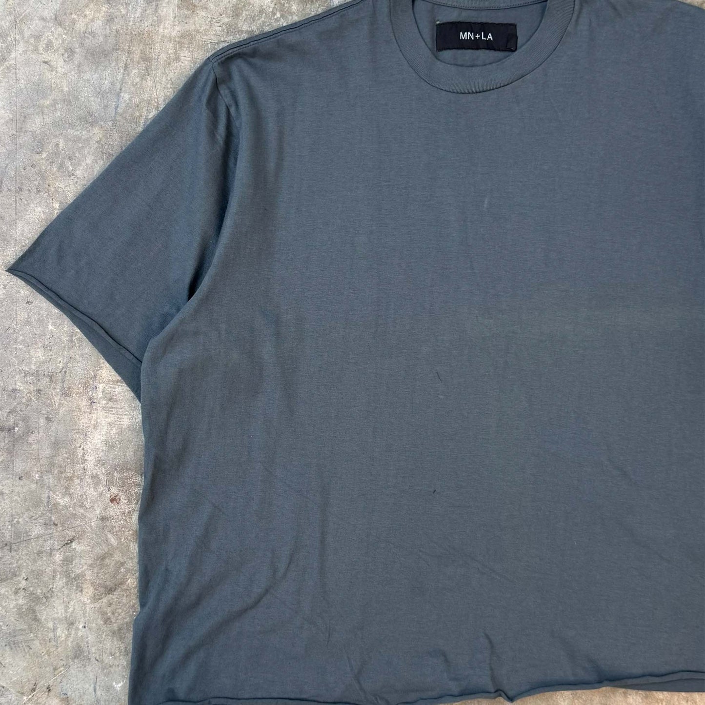CHOP CHOP LITE TEE IN CEMENT