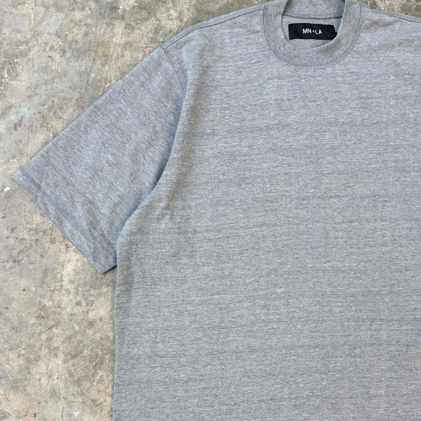 MN+LA™ MOCK NECK TEE SAMPLE 009