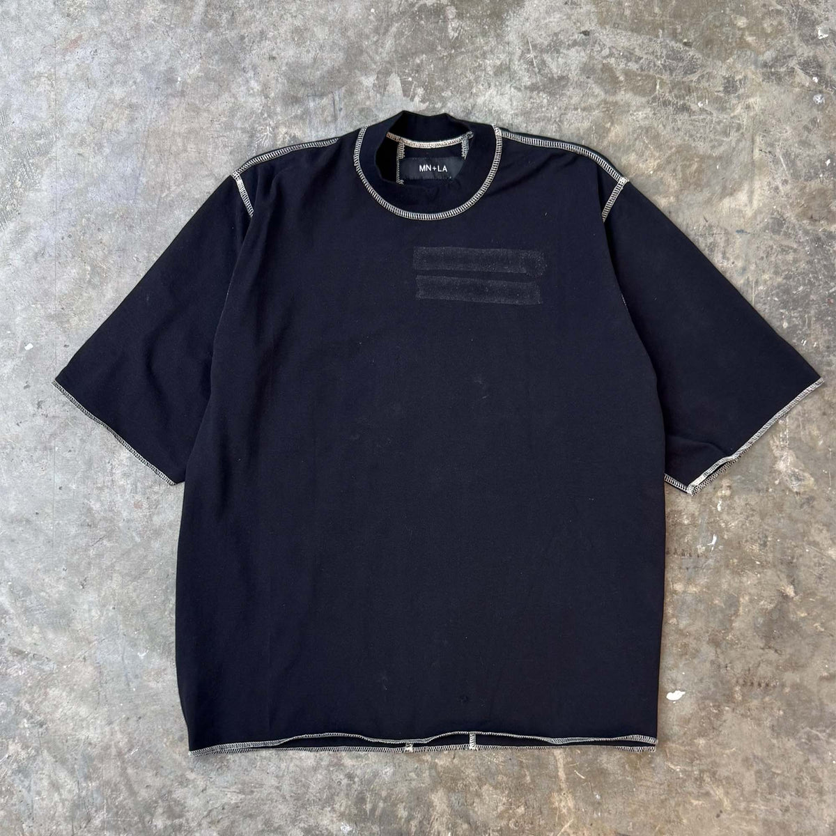 MN+LA™ MOCK NECK TEE SAMPLE 011