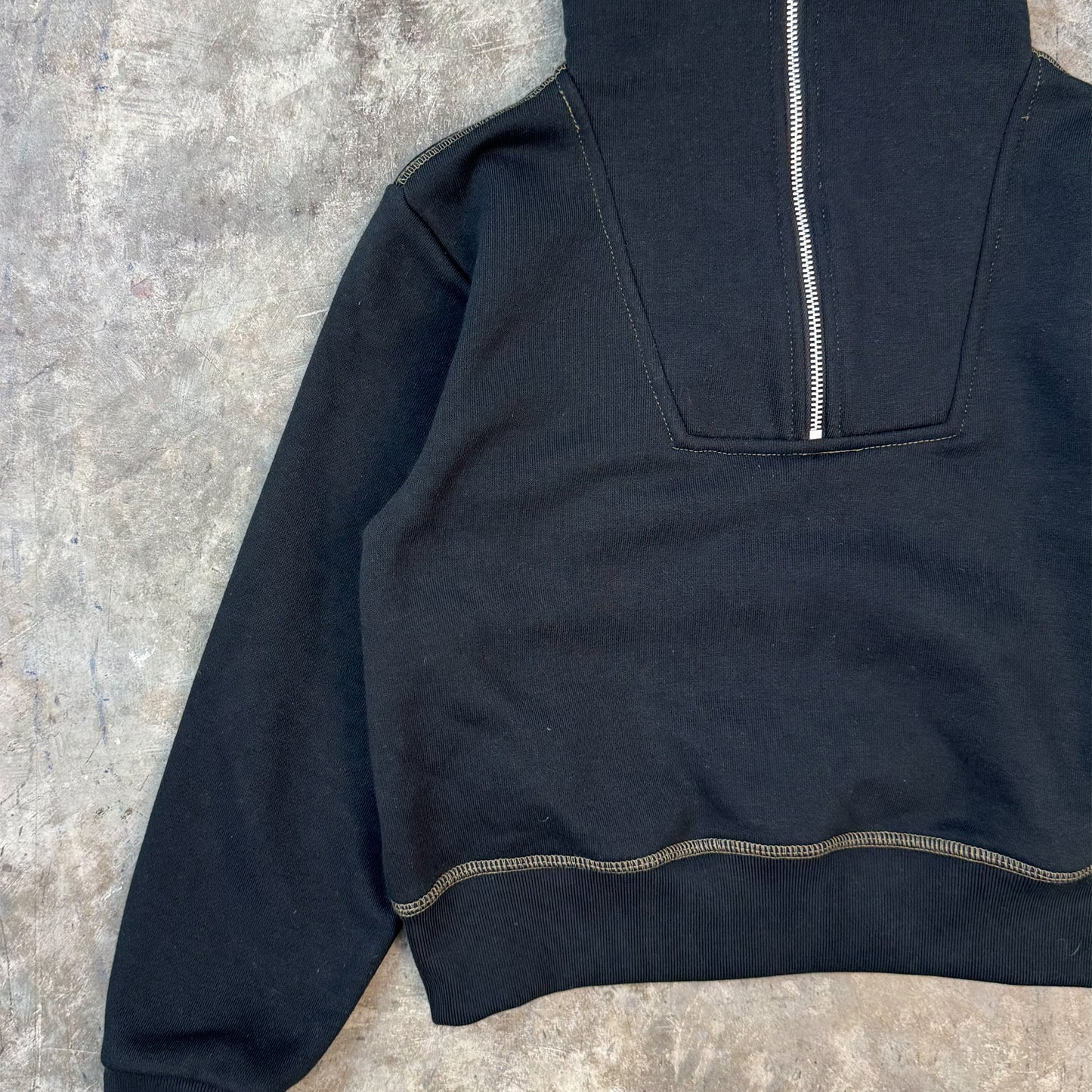 LITTLE HUMAN™ SWEATSHIRT SAMPLE 002