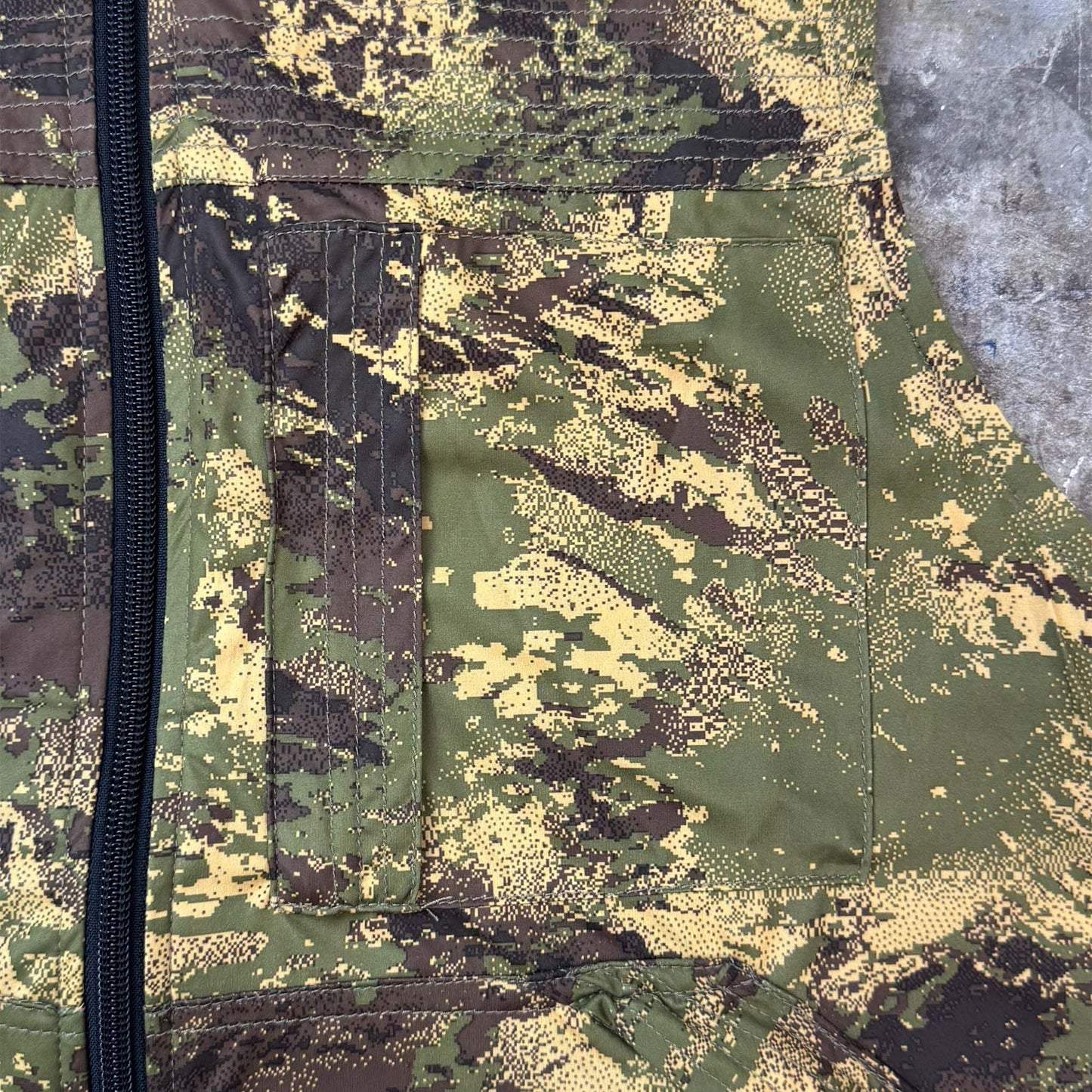 MN+LA™ VEST SAMPLE 002