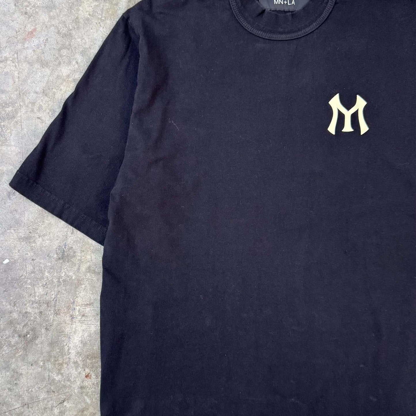 "HITTER" V2 MOCK NECK TEE IN ANTHRACITE