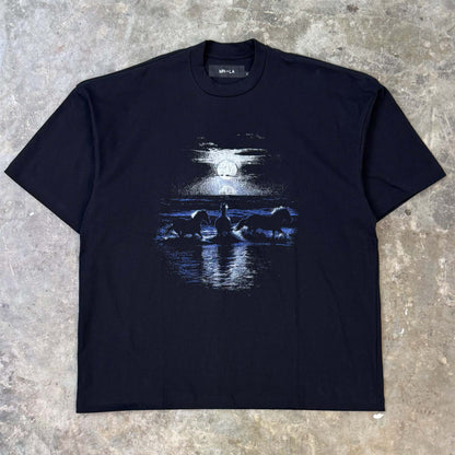 "HORSE POWER" TEE IN MIDNIGHT