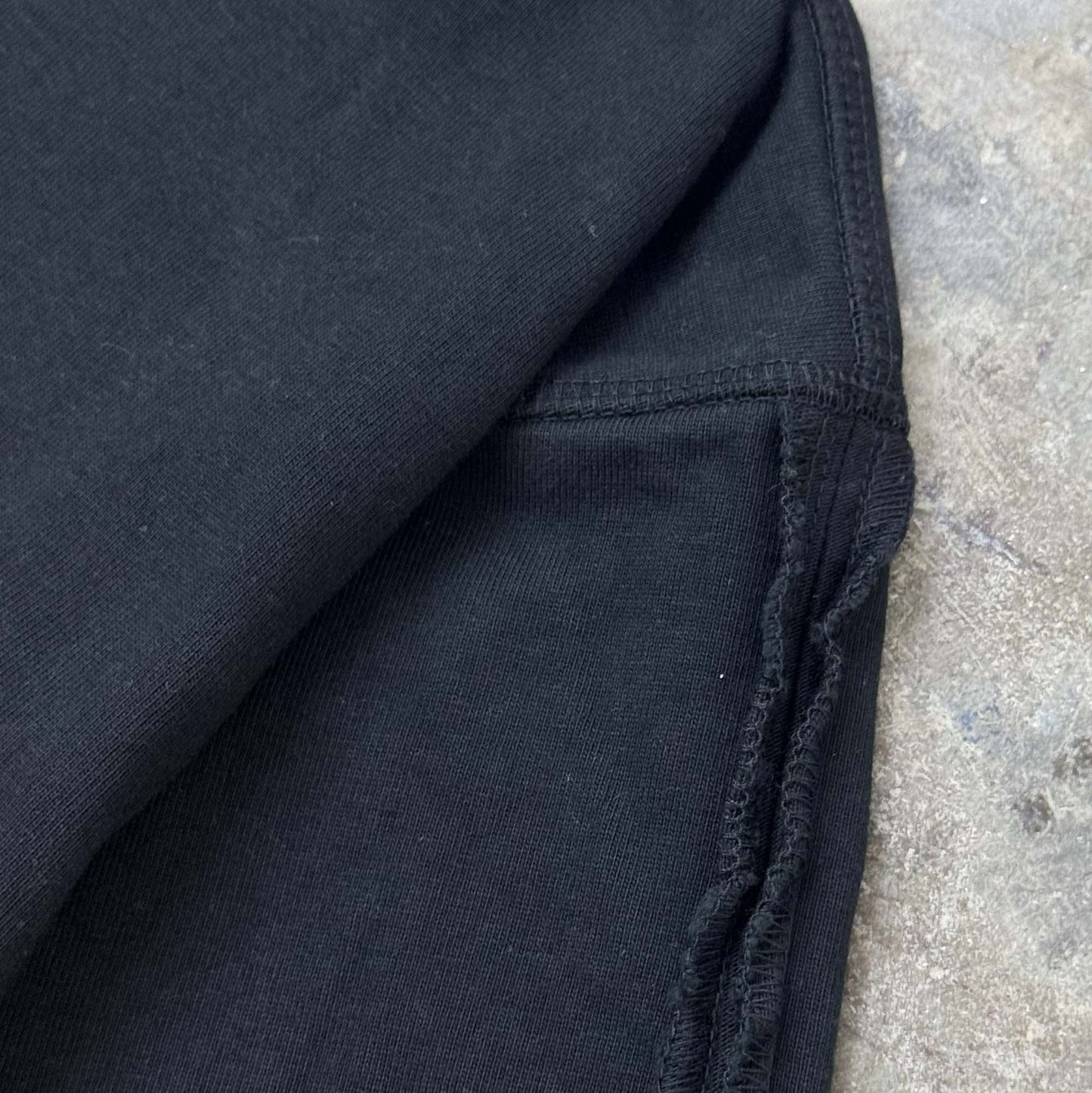 FORGED LONGSLEEVE TEE IN CAVIAR