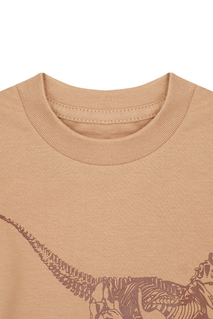 "DILOPHOSAURUS" LITTLE HUMAN™ TEE IN WHEAT