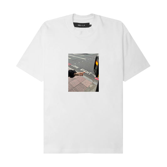 "LOOK RIGHT" TEE IN WHITE