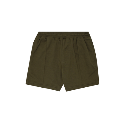 PLEATED HOUSE SHORTS IN OLIVE