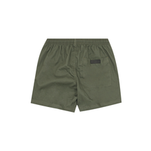 PLEATED HOUSE SHORTS IN MOSS GREEN