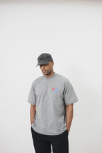 "CONTEMPO RETRO 2 PEACE" OVERSIZED TEE IN HEATHER GREY
