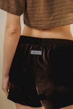 VELOUR HOUSE SHORTS IN WOOD
