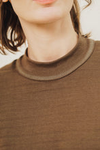 CROPPED MOCK NECK IN OLIVE