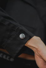CROPPED TRUCKER JACKET IN CHARCOAL