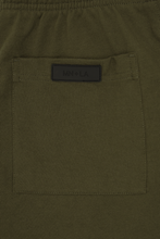 WAFFLE WEAVE PLEATED CROPPED PANTS IN OLIVE
