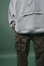 "VINES AND THORNS" 7 POCKET LOUNGE PANTS IN OLIVE