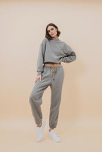 LOUNGE SWEATPANTS IN HEATHER GREY