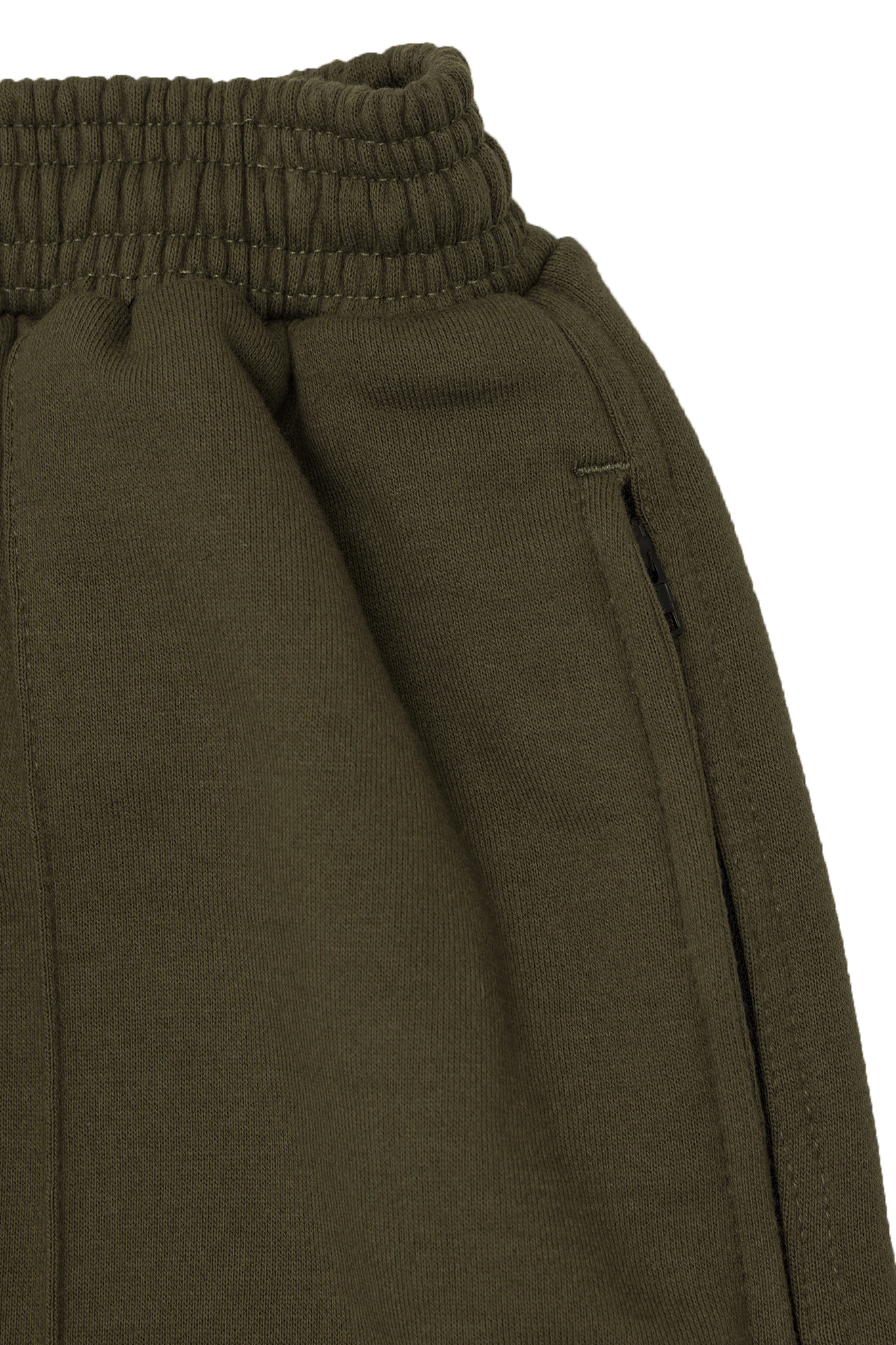PLEATED HOUSE SHORTS IN OLIVE
