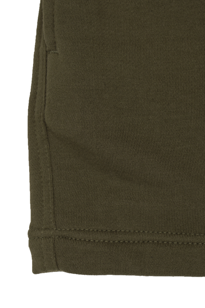 PLEATED HOUSE SHORTS IN OLIVE