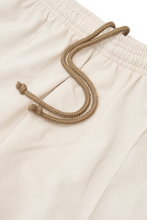 WAFFLE WEAVE PLEATED HOUSE SHORTS IN OAT
