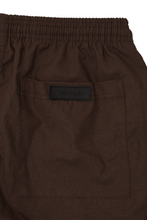LINEN PLEATED HOUSE SHORTS IN WOOD