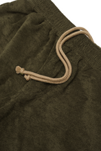 TOWEL TERRY RAW HEM SWEATSHORTS IN OLIVE