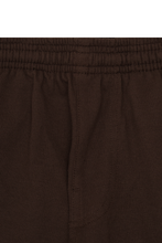 WAFFLE WEAVE PLEATED HOUSE SHORTS IN WOOD