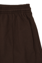 WAFFLE WEAVE PLEATED HOUSE SHORTS IN WOOD
