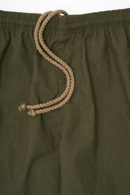 LINEN HOUSE SHORTS IN MOSS GREEN